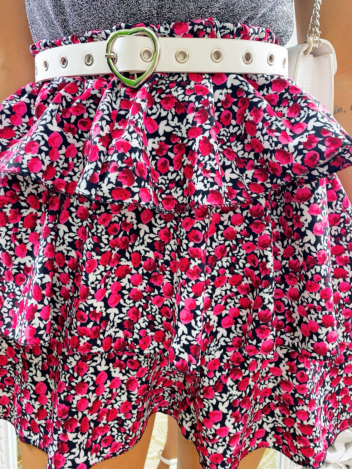 Gonna a balze con fiori Fuxia e nero