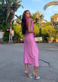 Abito rosa midi con scollo a V