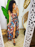 Abito in raso floreale con maxi spacco con foglie