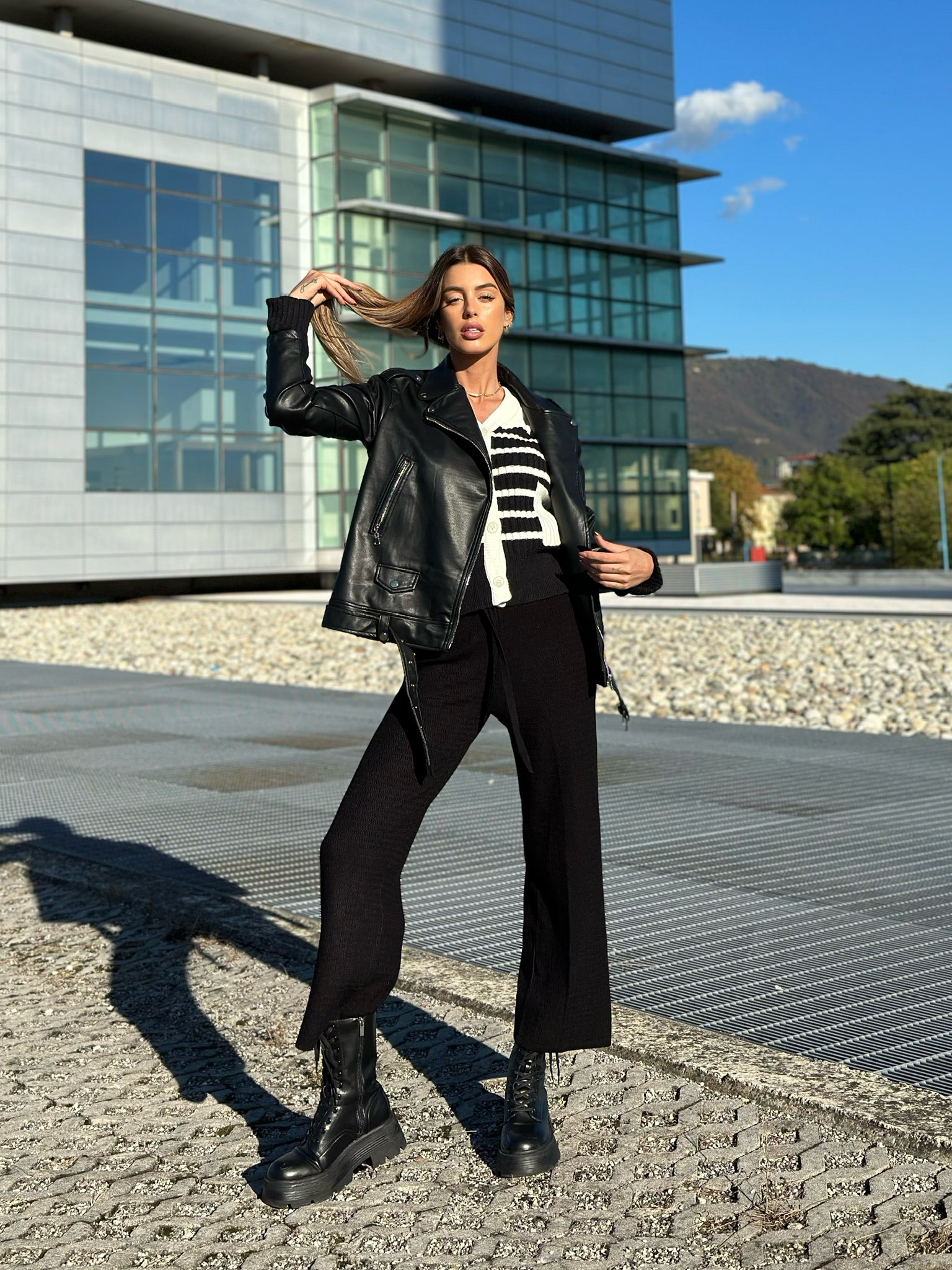 Pantalone di lana ampio nero