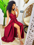 Abito in raso con maxi spacco Bordeaux scuro