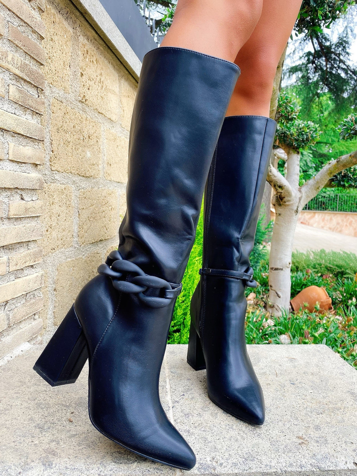Stivale alto Nero con catena