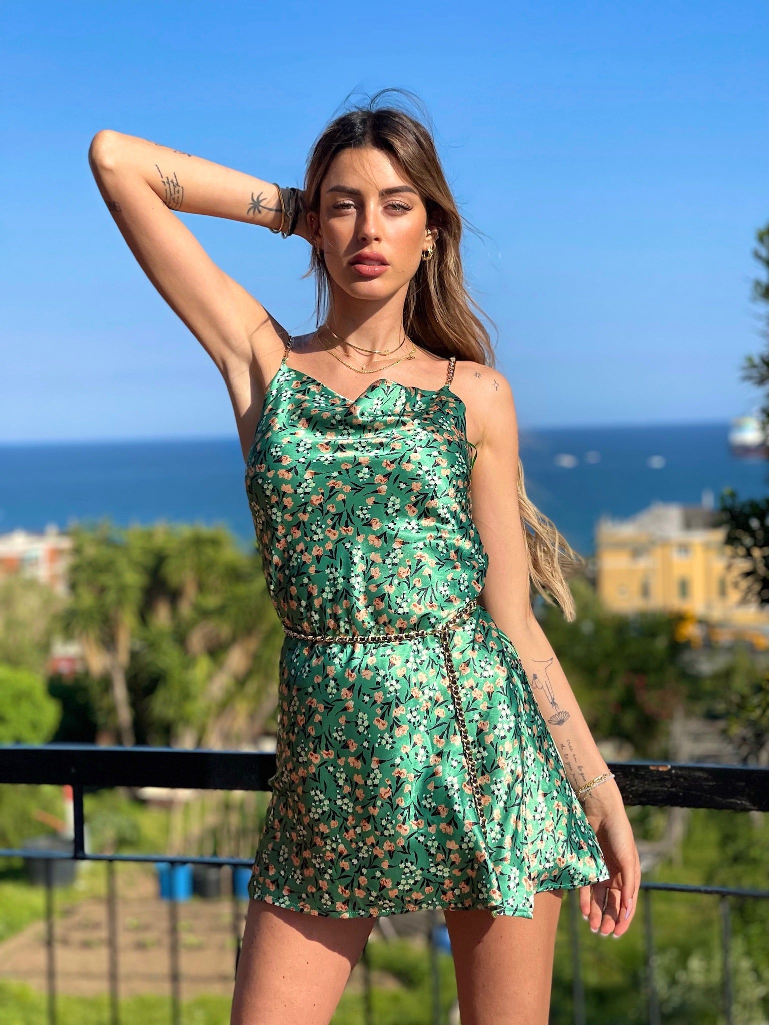 Abito a fiori verde