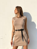 Abito in maglia beige con catena