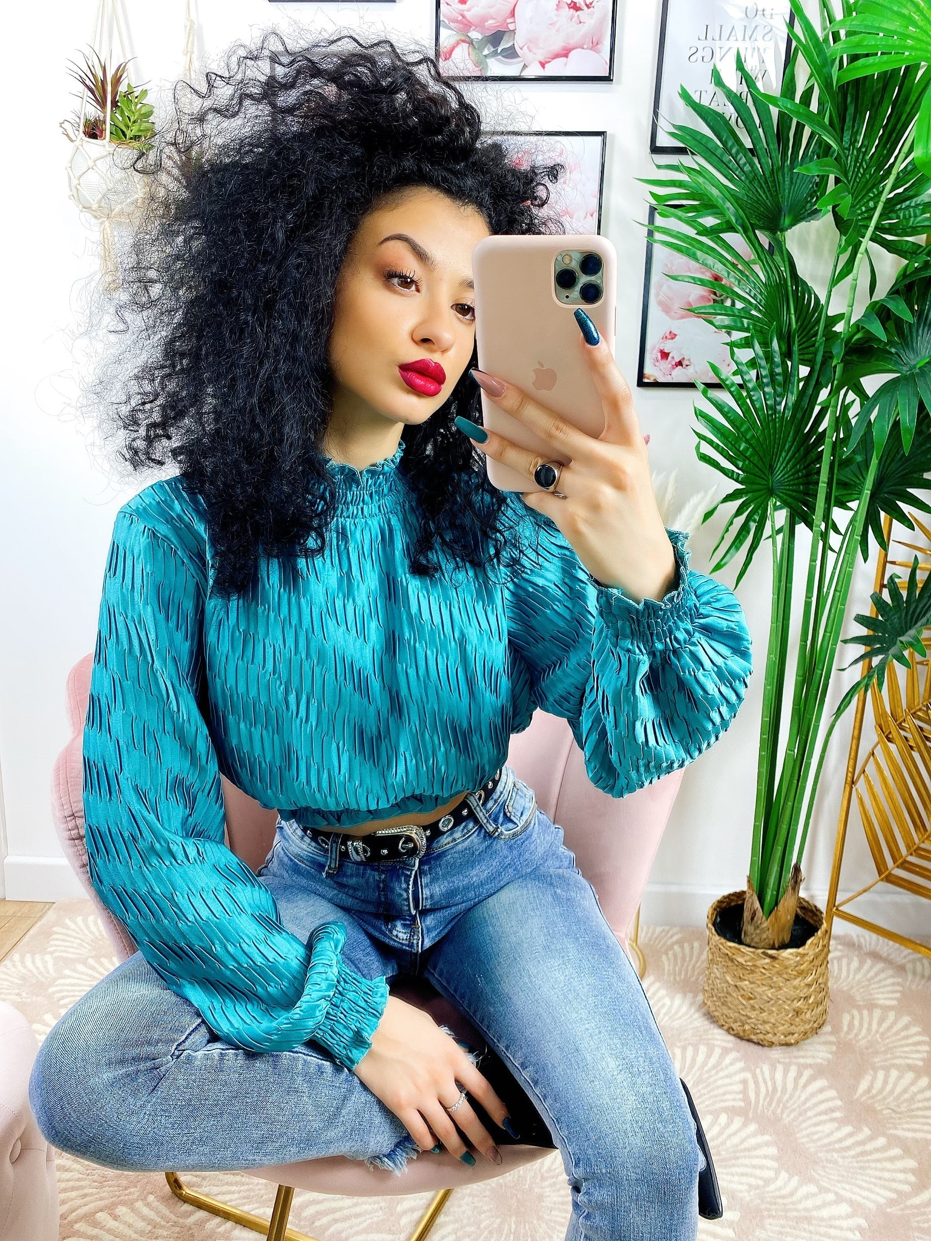 Blusa in raso effetto 3d