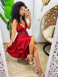 Abito in raso con gonna asimmetrica rosso