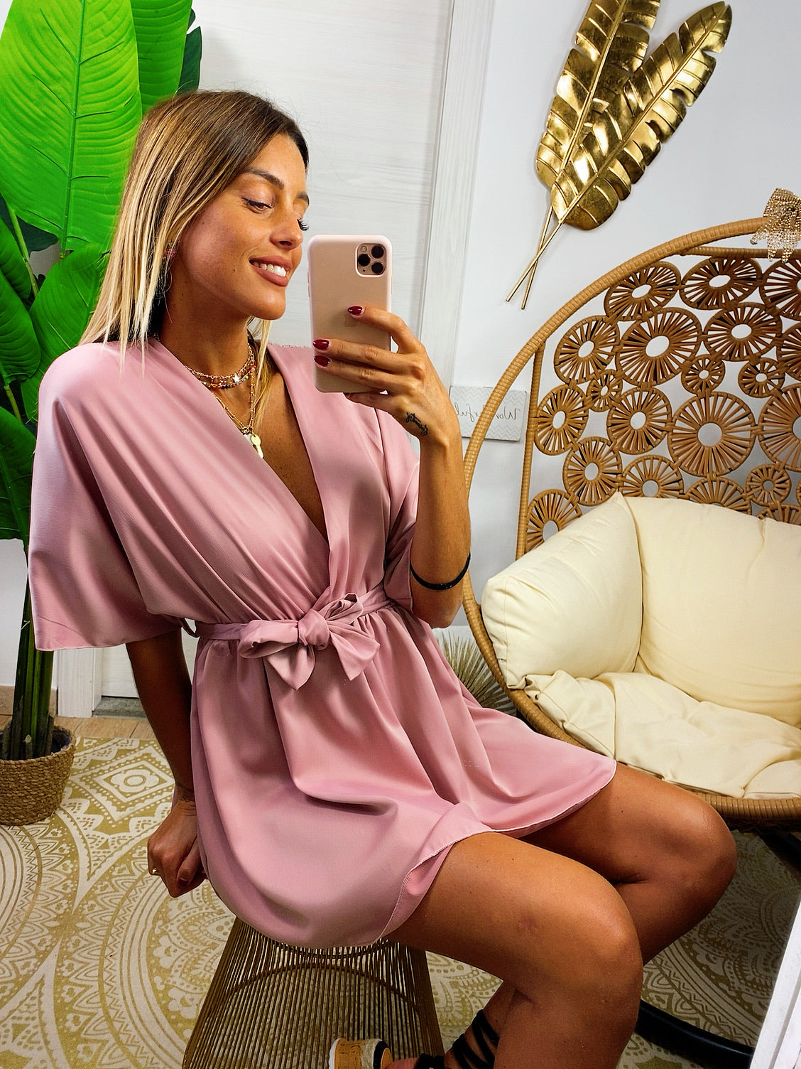 Abito a kimono in raso con cintura