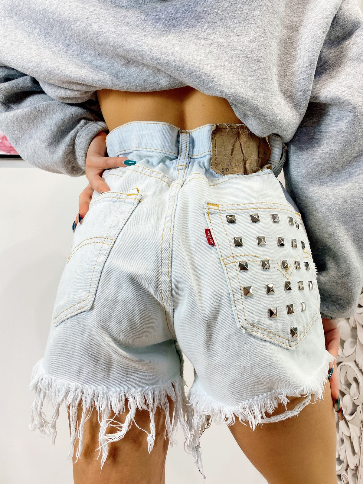 Short Levi’s Vintage con Borchie bagno chiaro