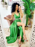 Abito in raso con maxi spacco verde chiaro