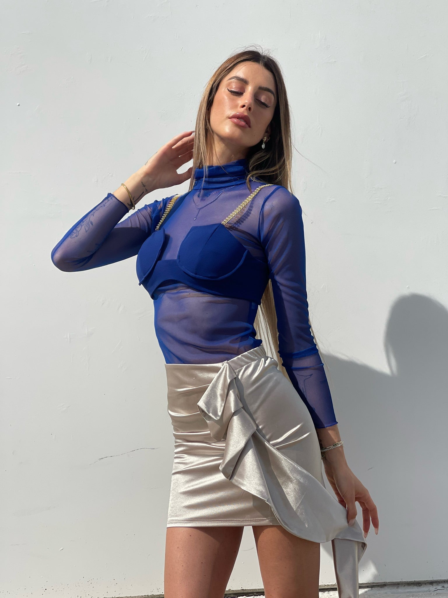 Camicia velata con corpino blu elettrico