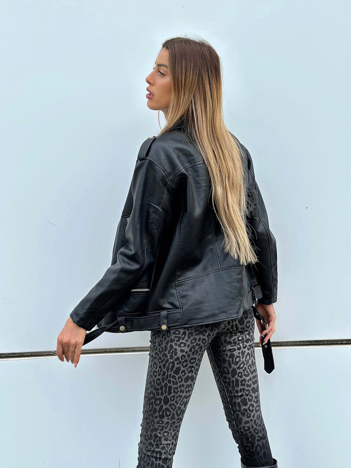 Giaccone di ecopelle over black