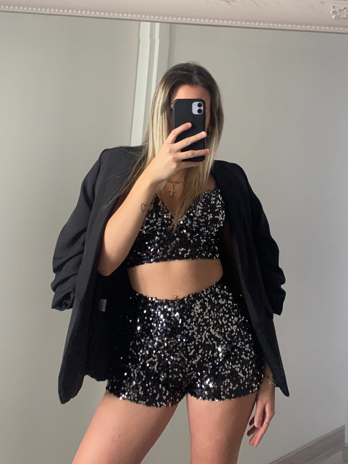 Completo top e short paillettes nero argento