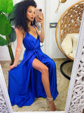 Abito in raso con maxi spacco blu