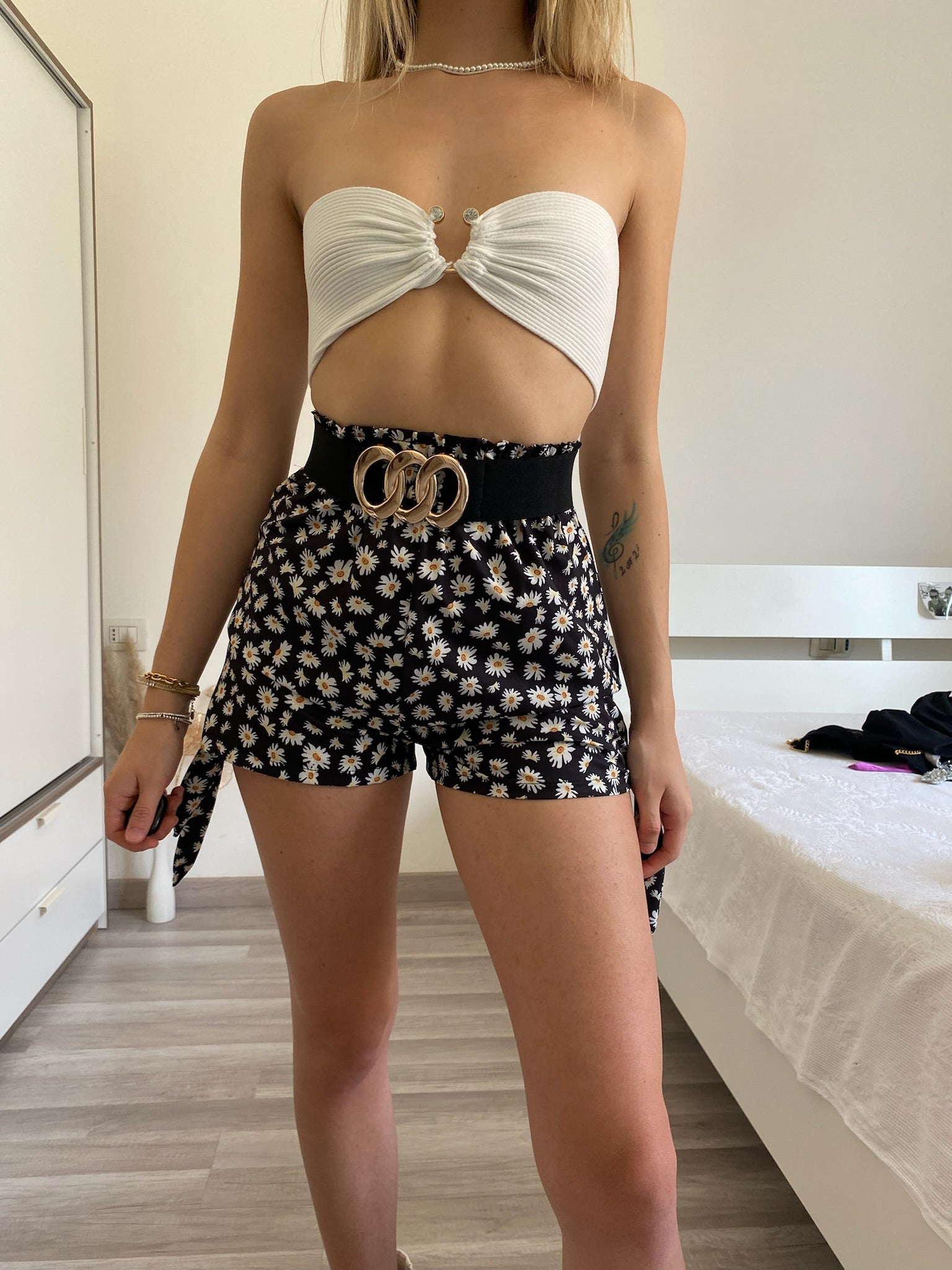 Short a fiori margherite