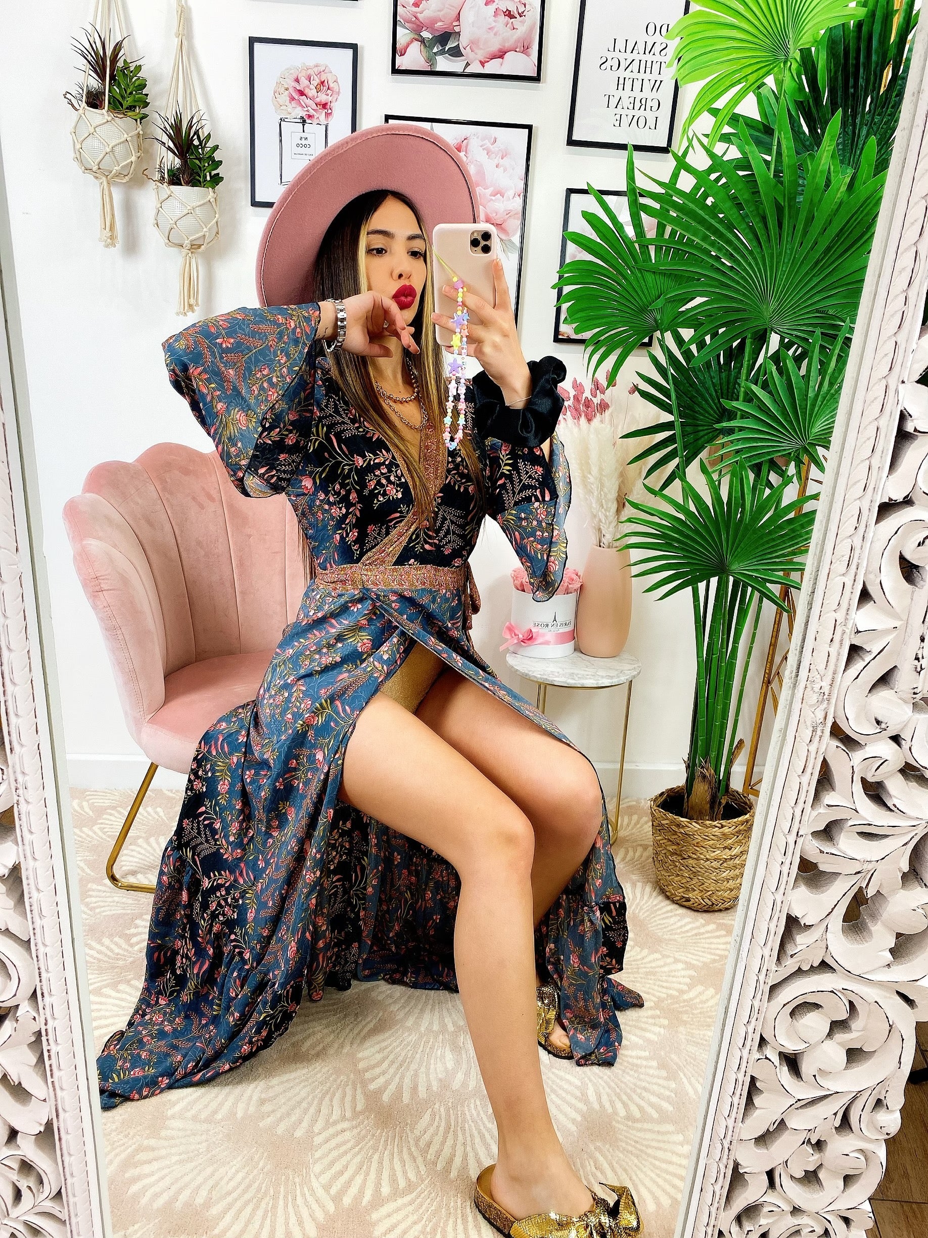 Kimono o abito etnico nero Fiori Rosa