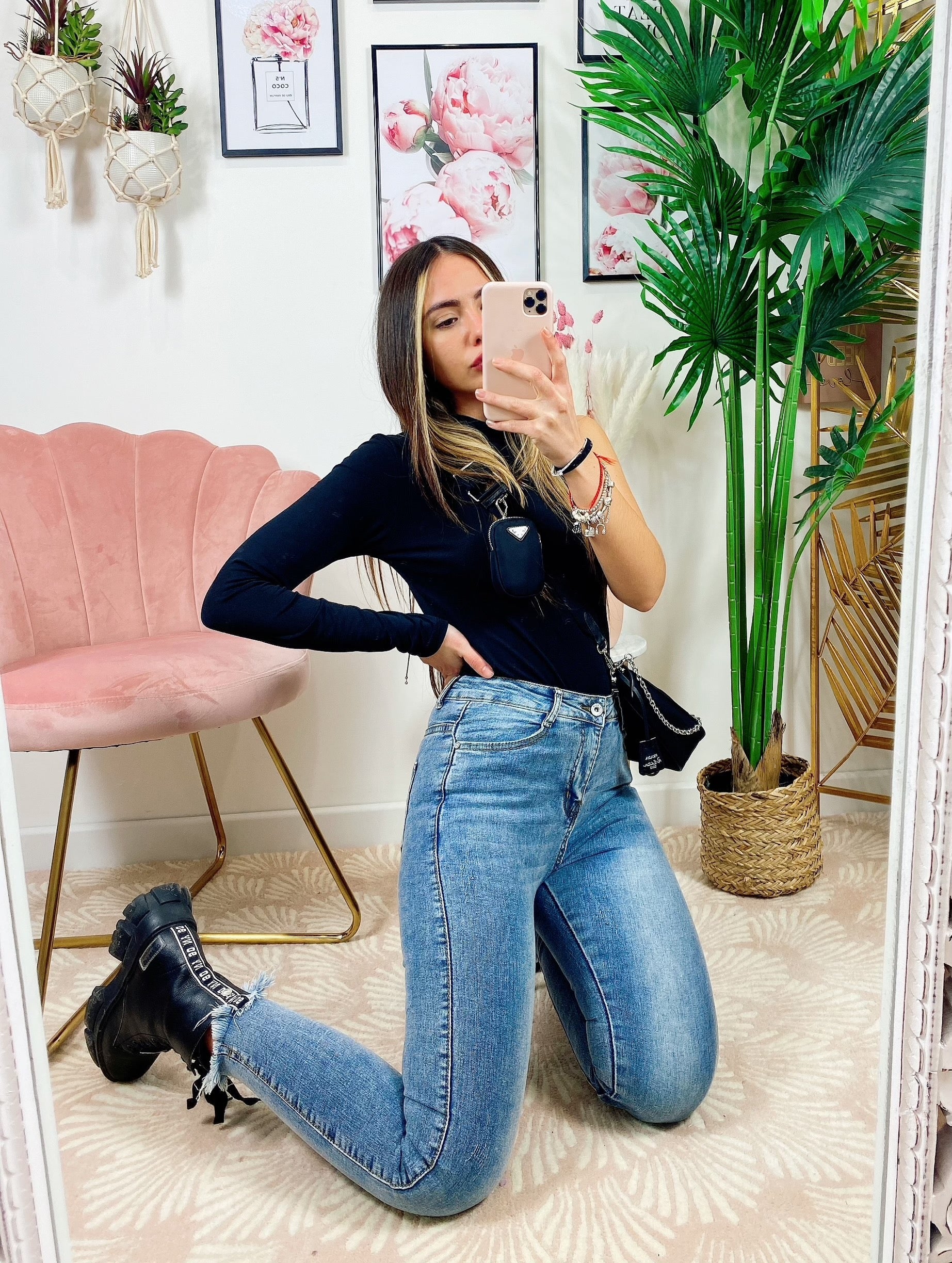 Body monomanica aderente
