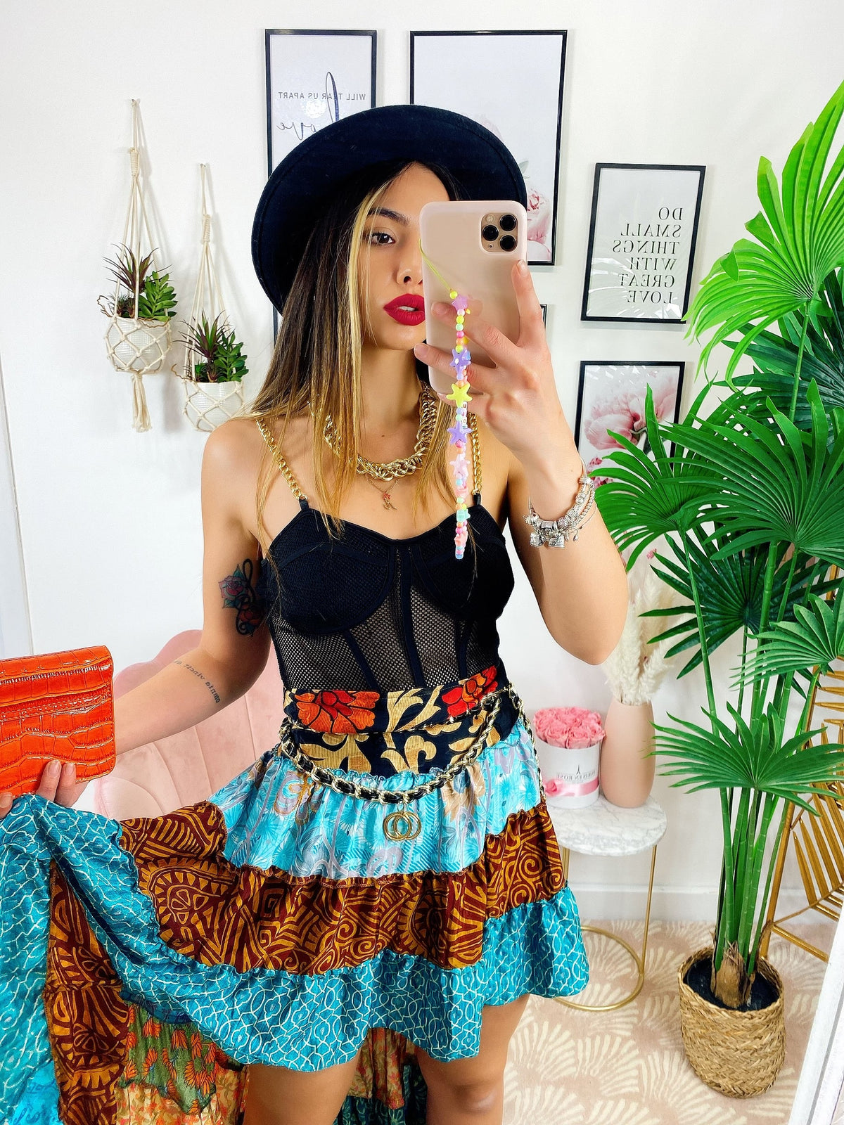 Gonna asimmetrica azzurra e Camel