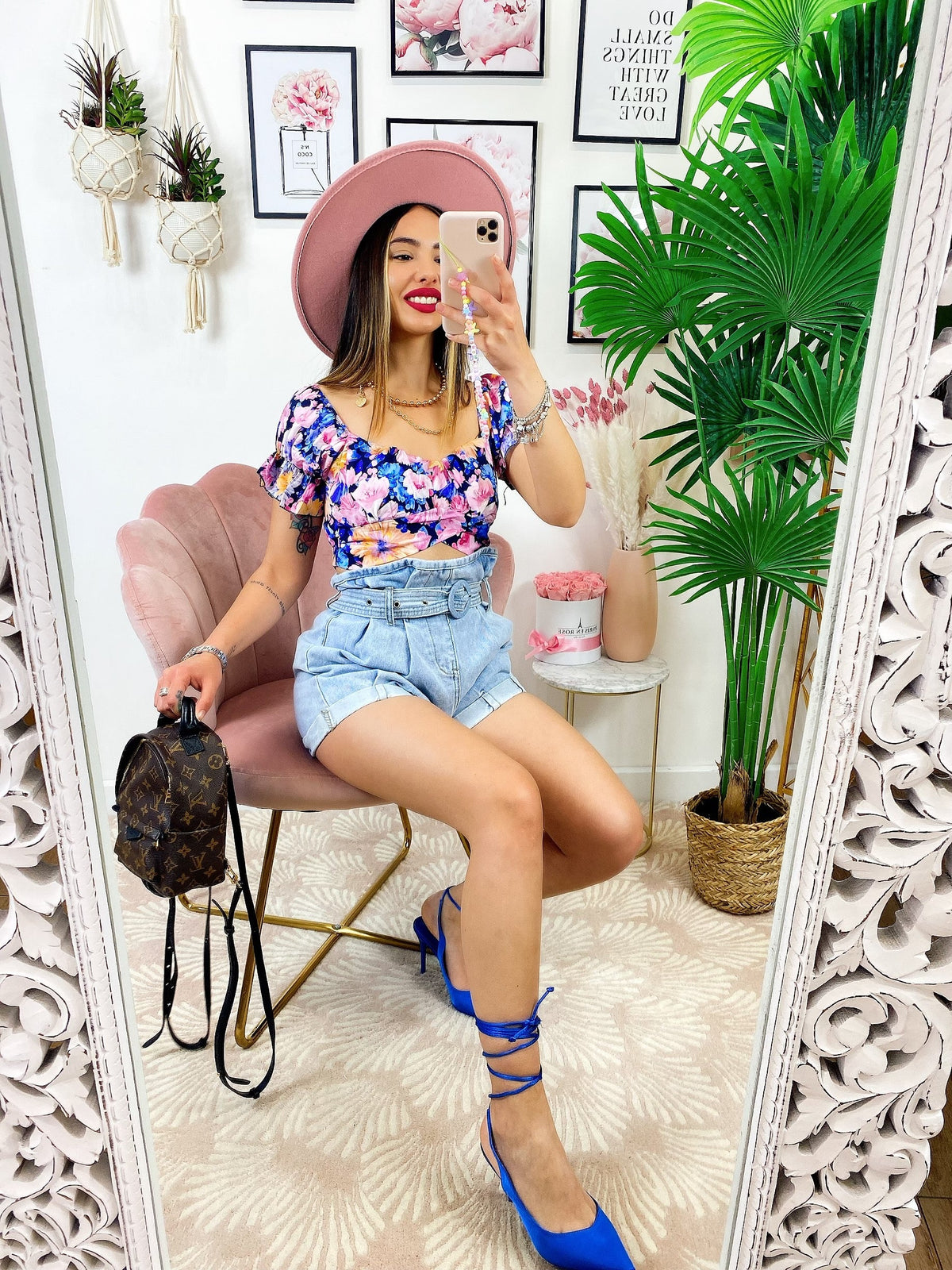 Top floreale con cintura