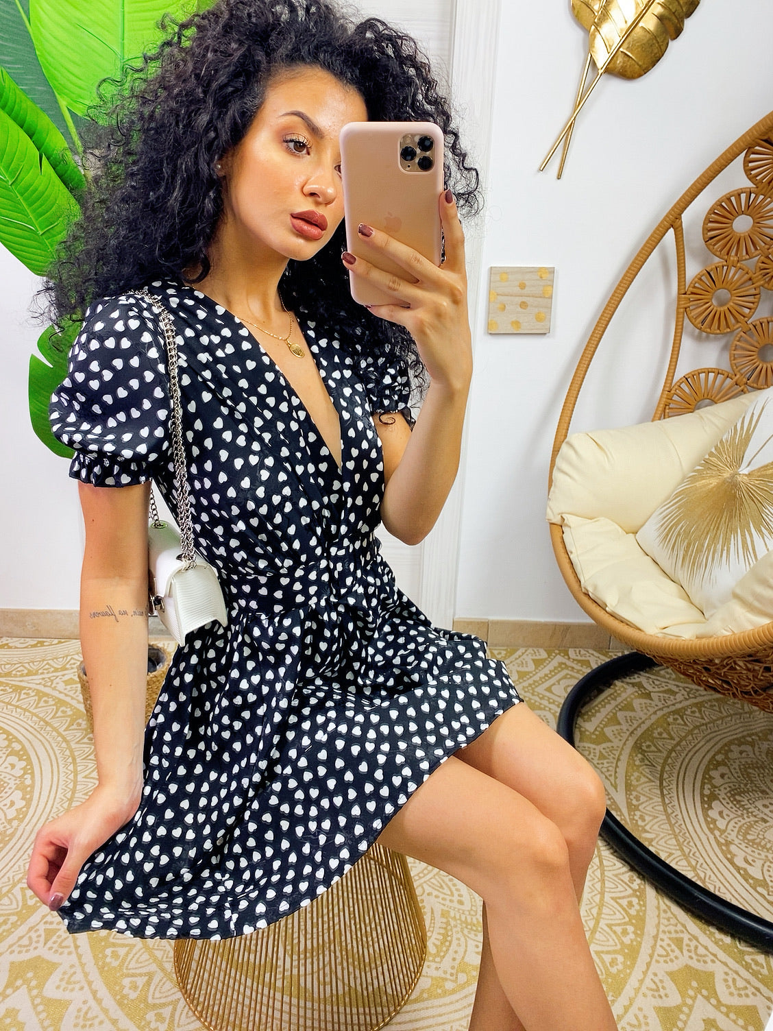 Abito a cuori nero con cintura