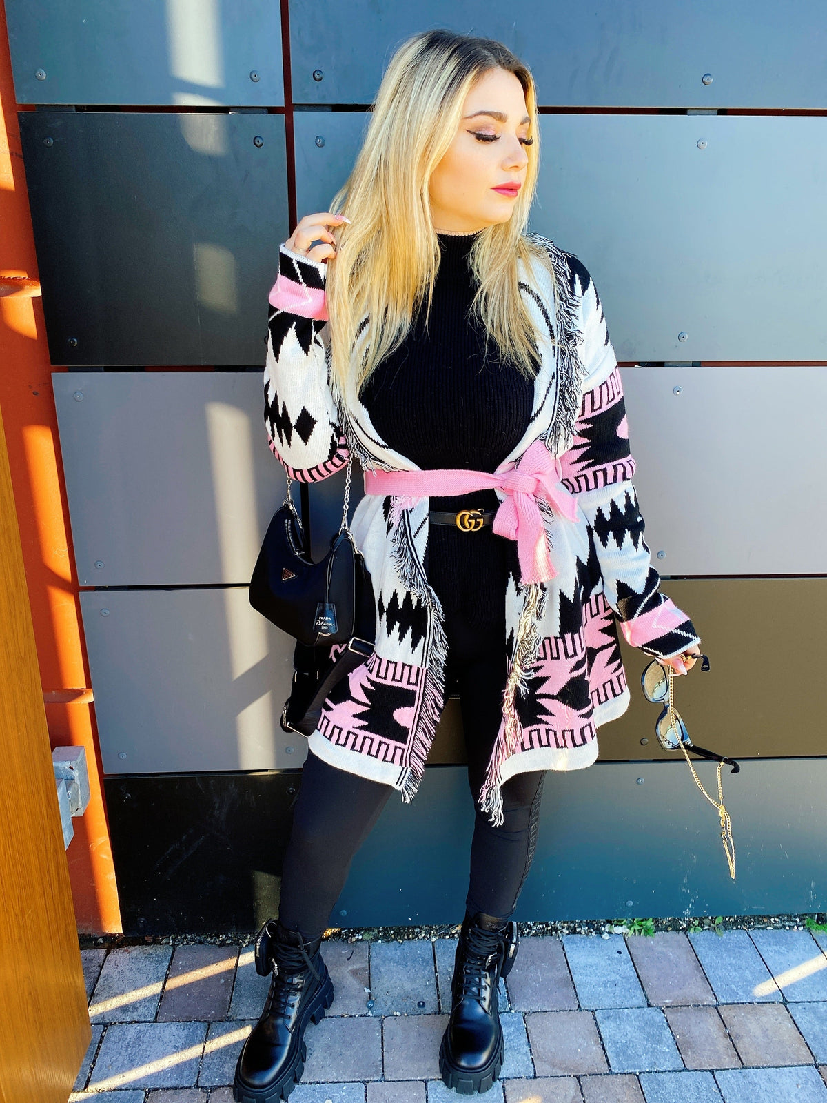 Cardigan Rosa con frange e cinta