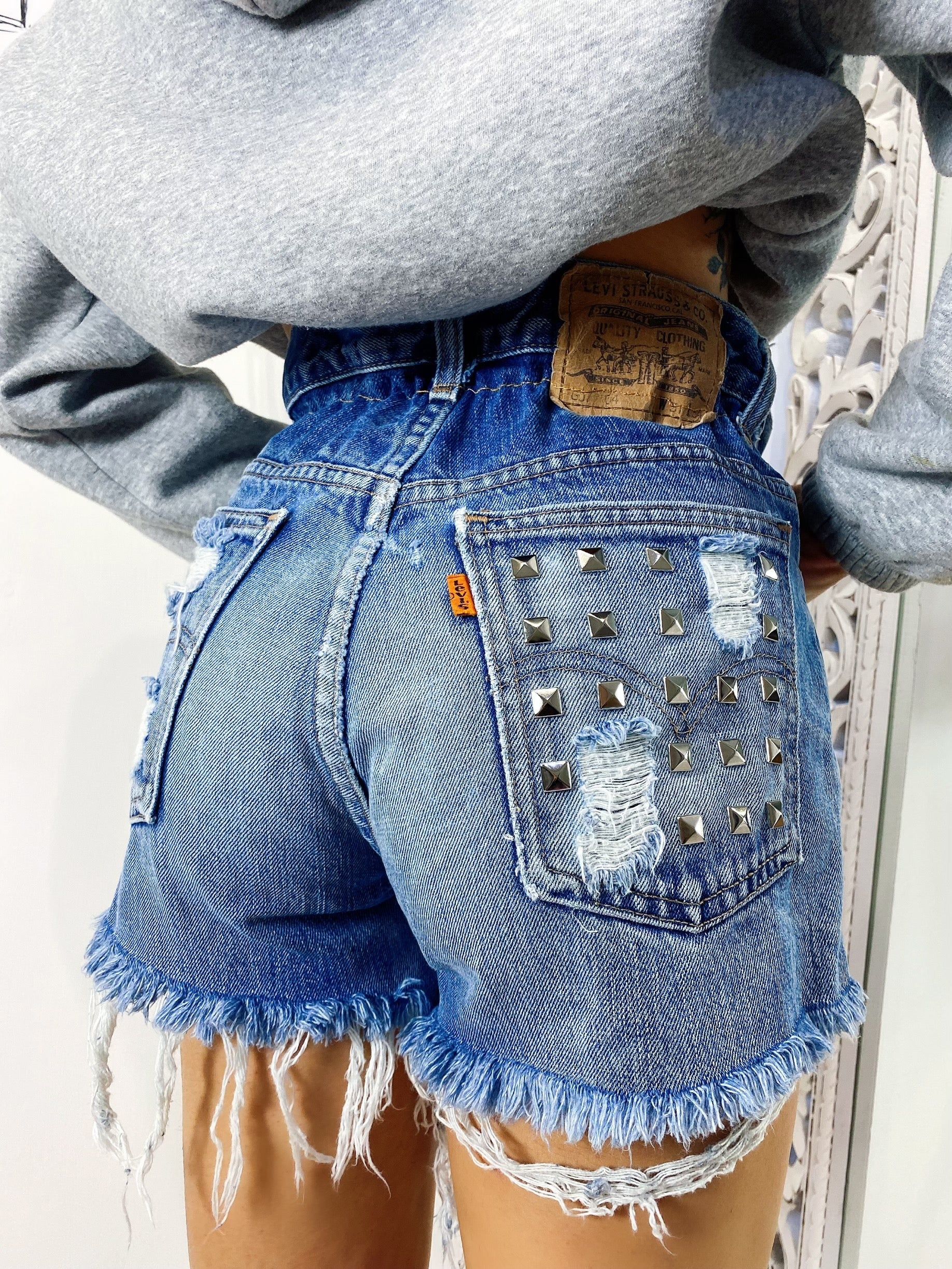 Short Levi’s Vintage bagno medio con borchie