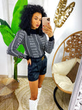 Maglione a collo alto nero bianco