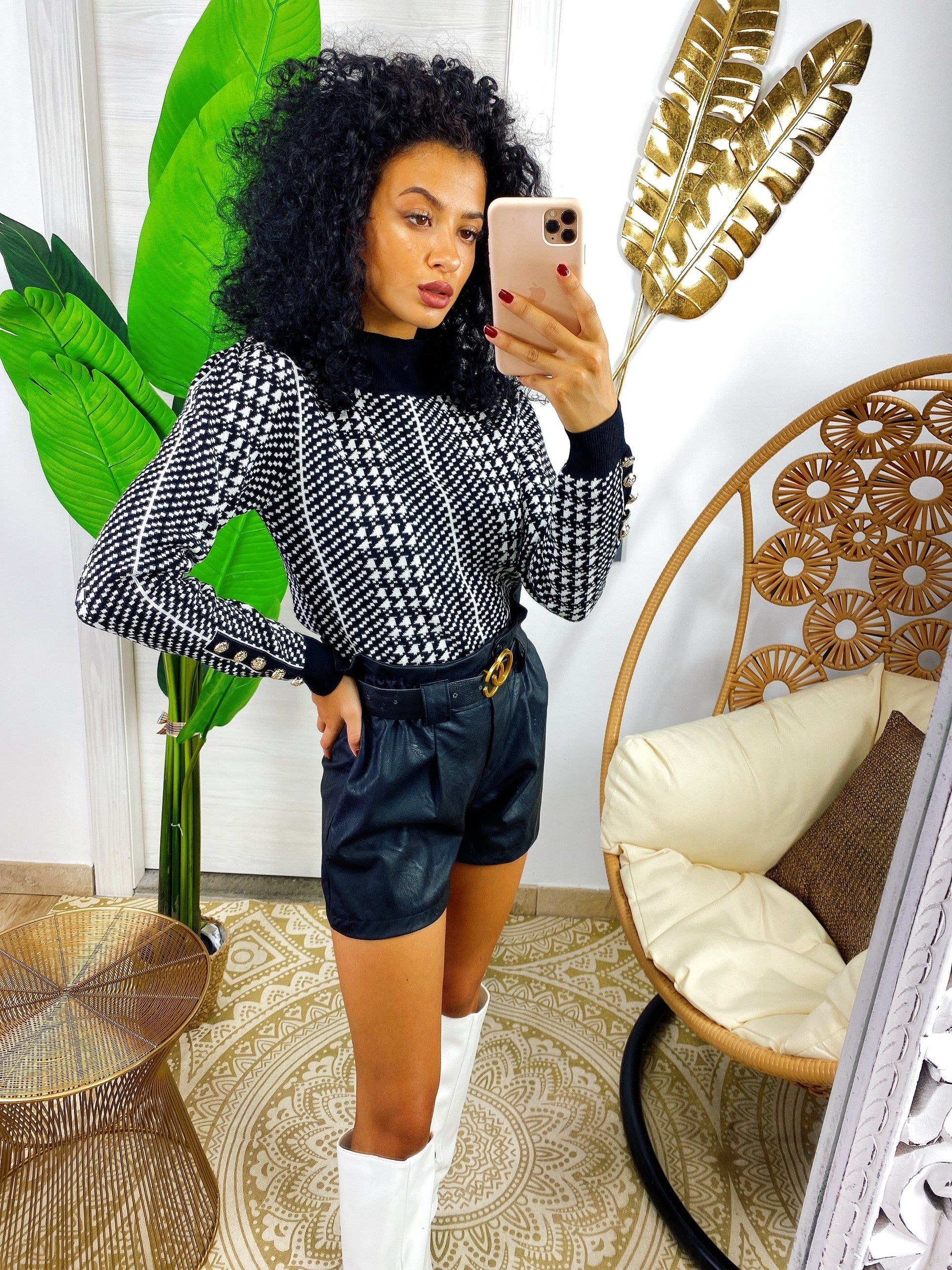Maglione a collo alto nero bianco