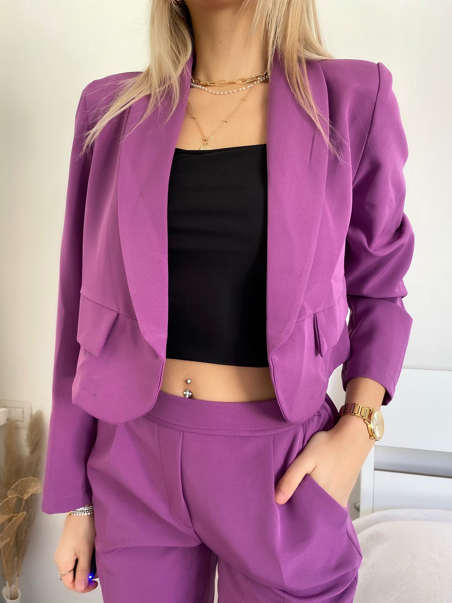 Completo giacca crop e pantalone viola