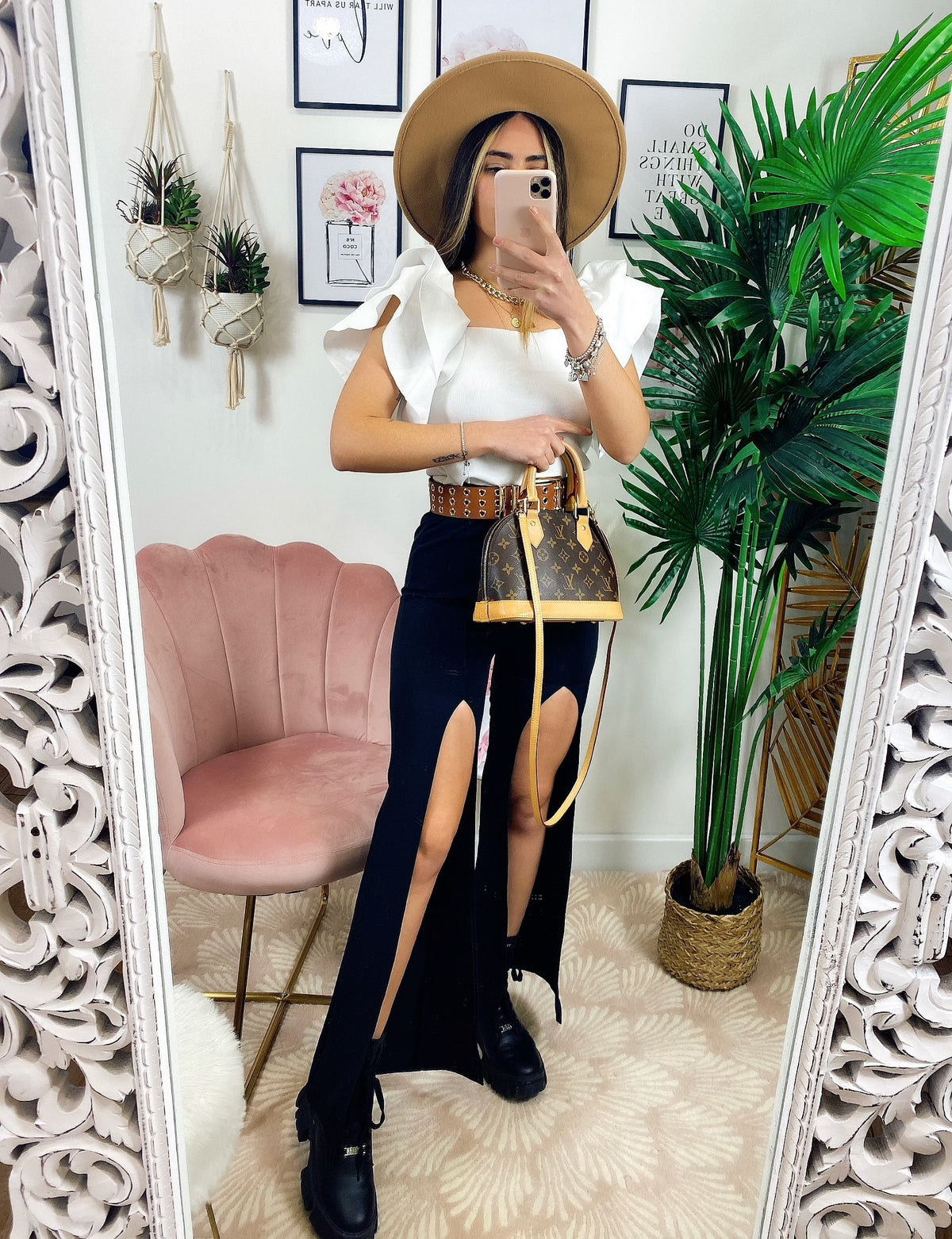 Blusa corta con voilant