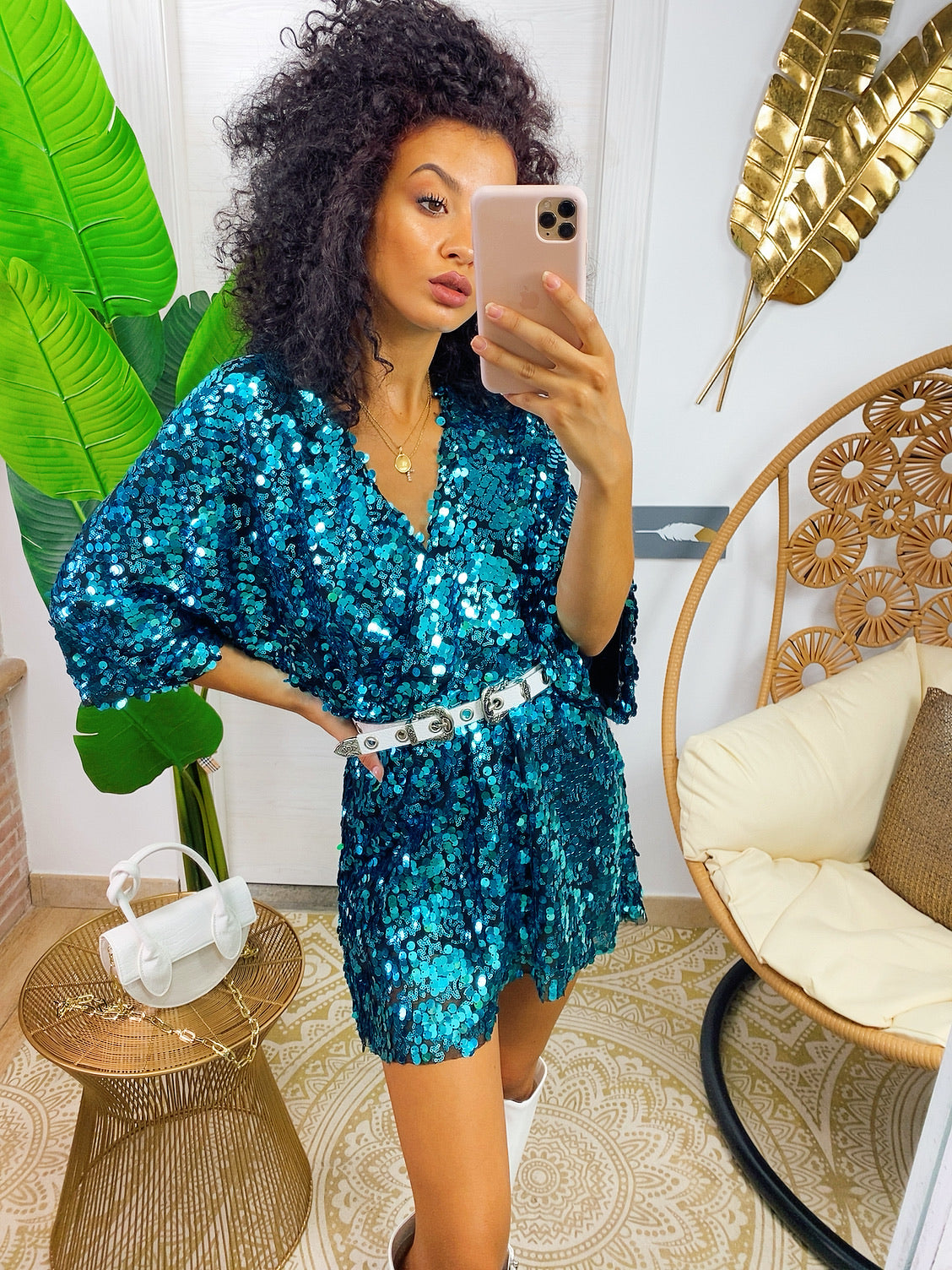 Abito con paillettes azzurro