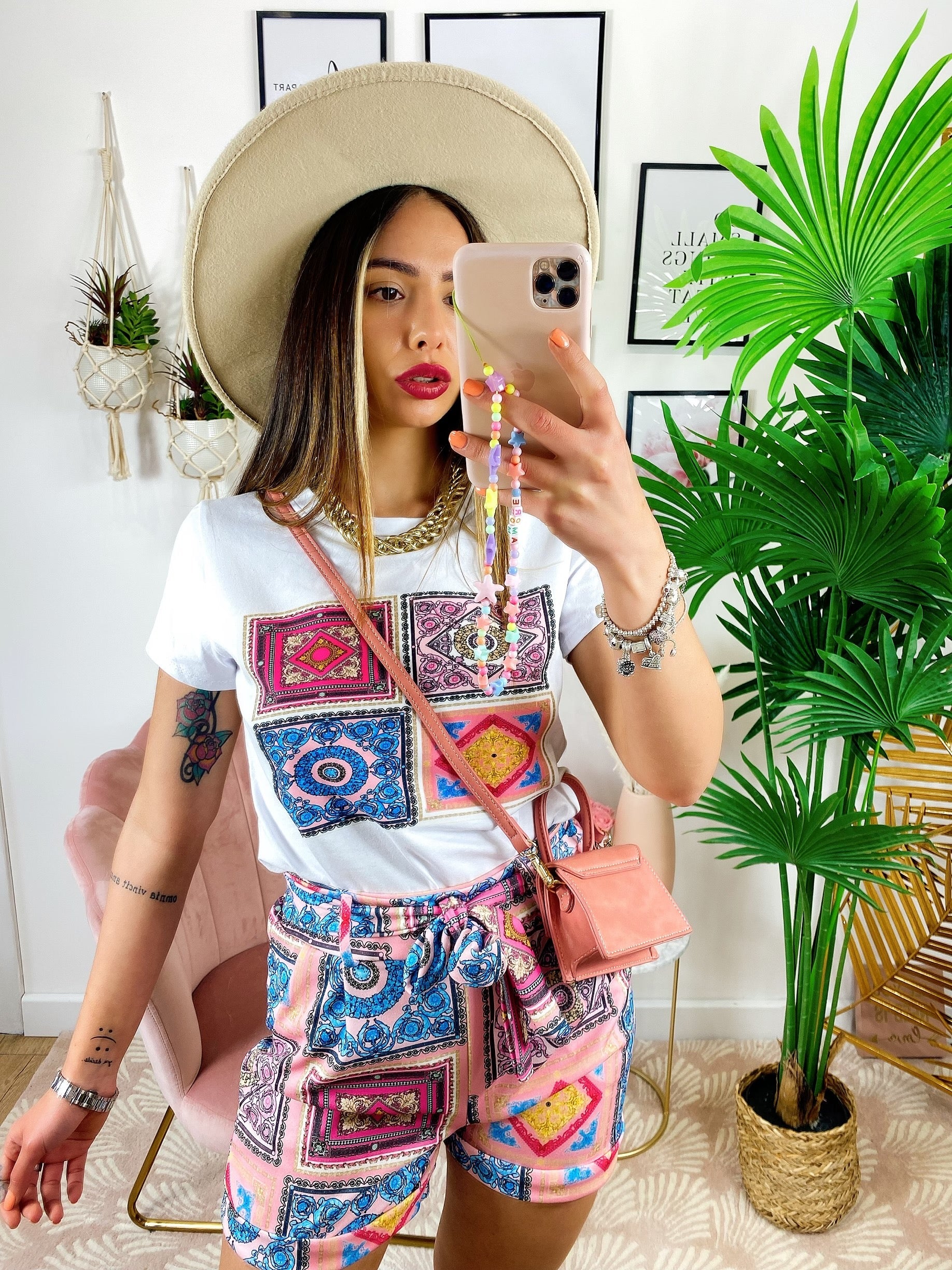 Completo etnico Short e t-shirt base Fuxia