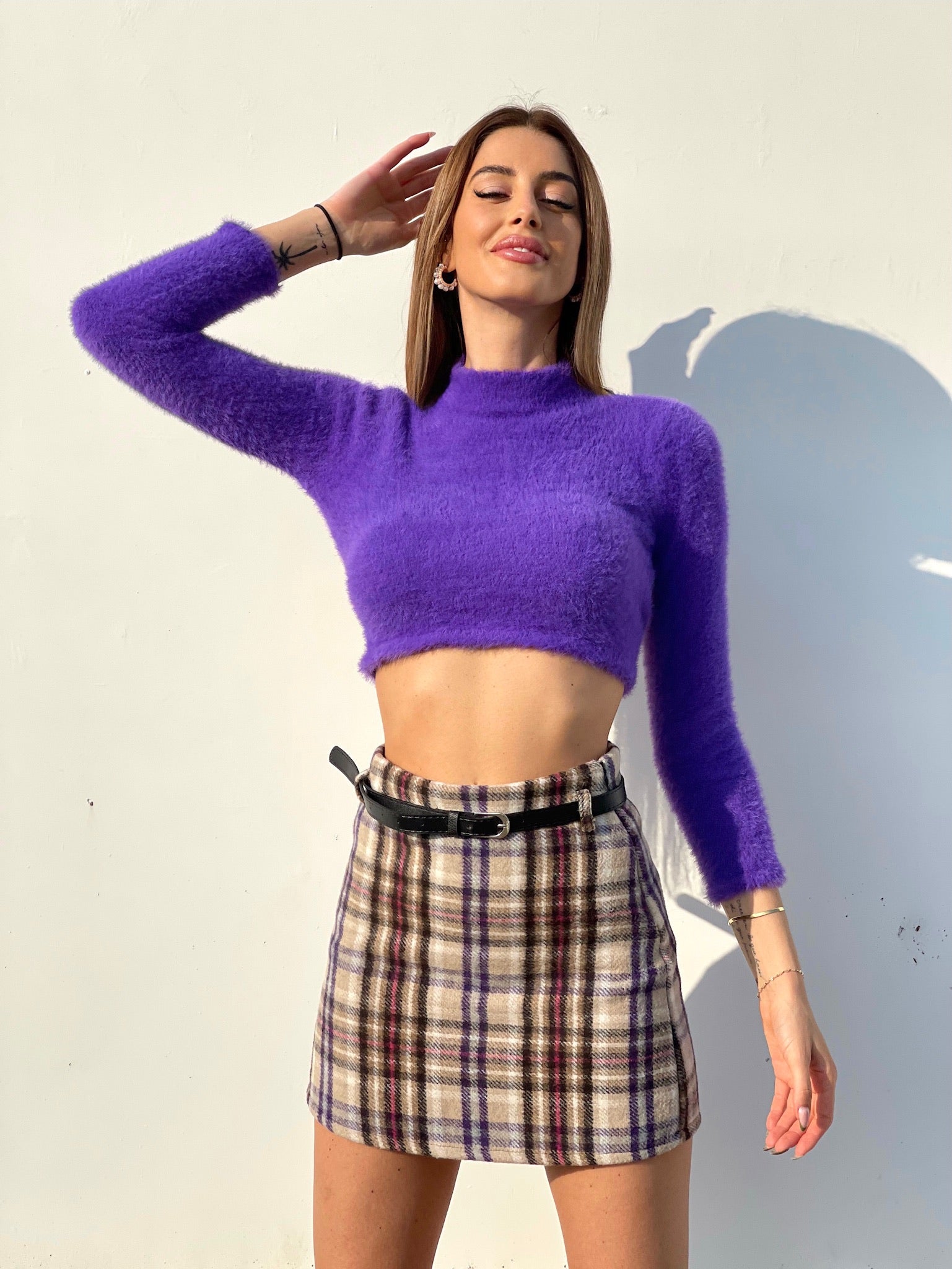 Maglioncino morbidissimo viola schiena aperta