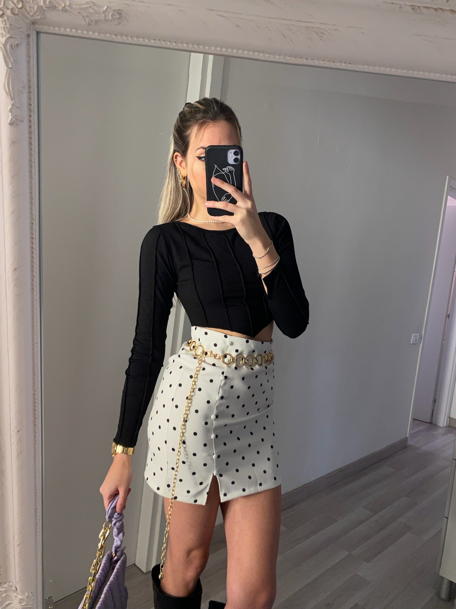 Gonna bianca pois neri con bottoncini