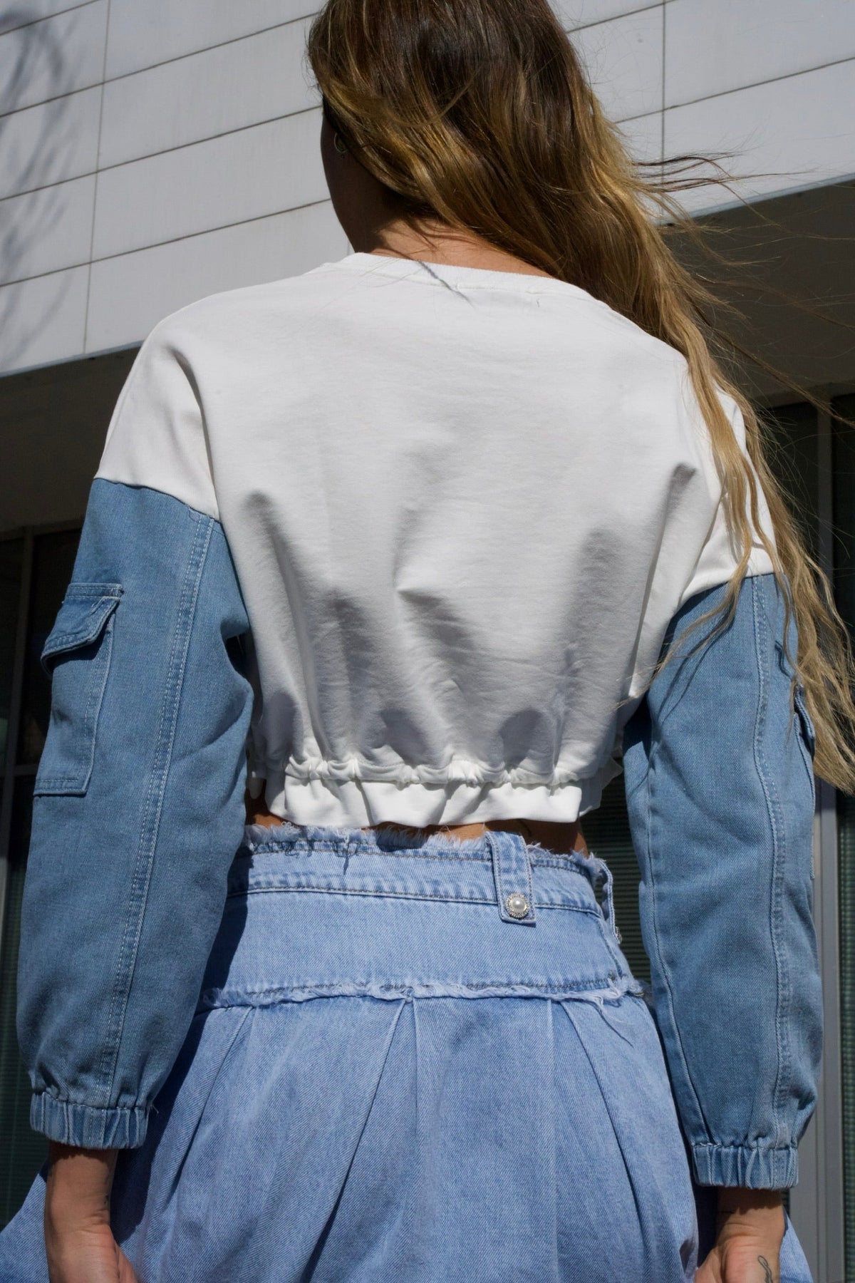 Felpa crop jeans bianca