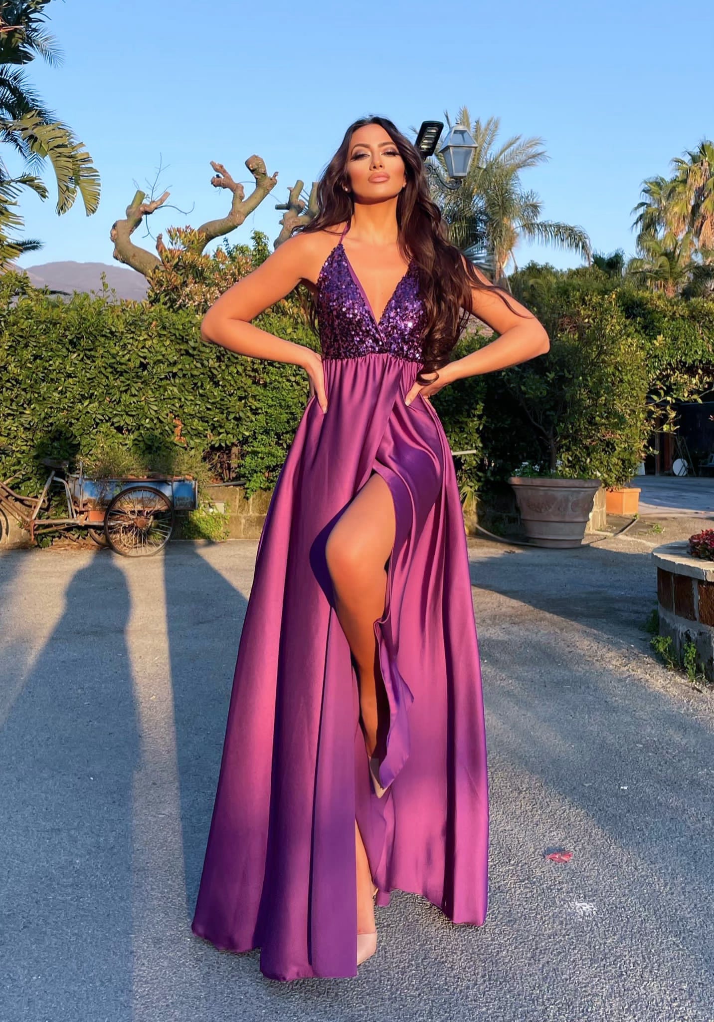 Afrodite con paillettes viola
