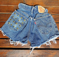 Short Vintage Levi’s bagno medio con borchie