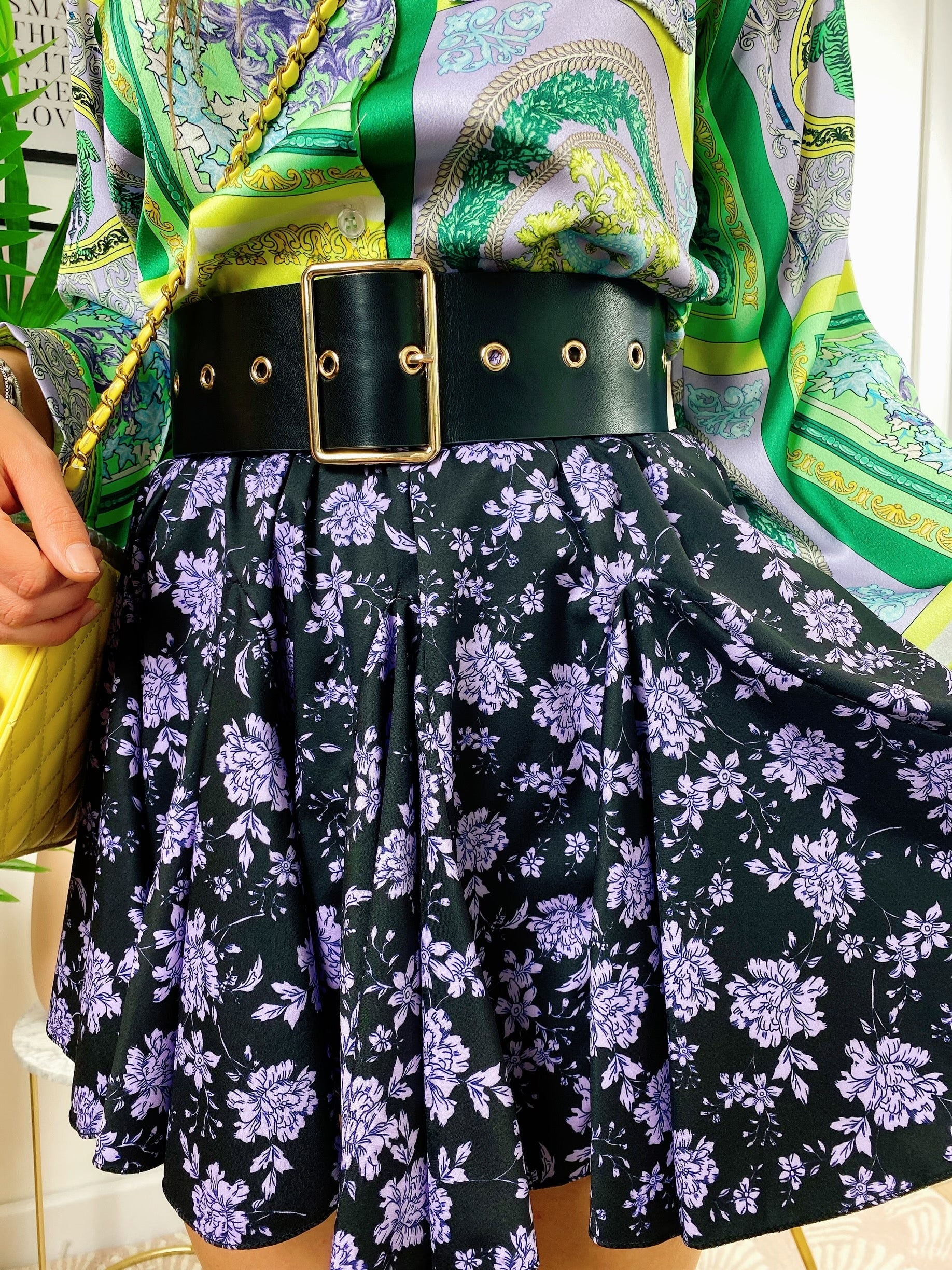 Gonna a fiorellini lilla base nera