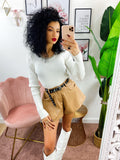 Short in eco pelle con tasche Camel
