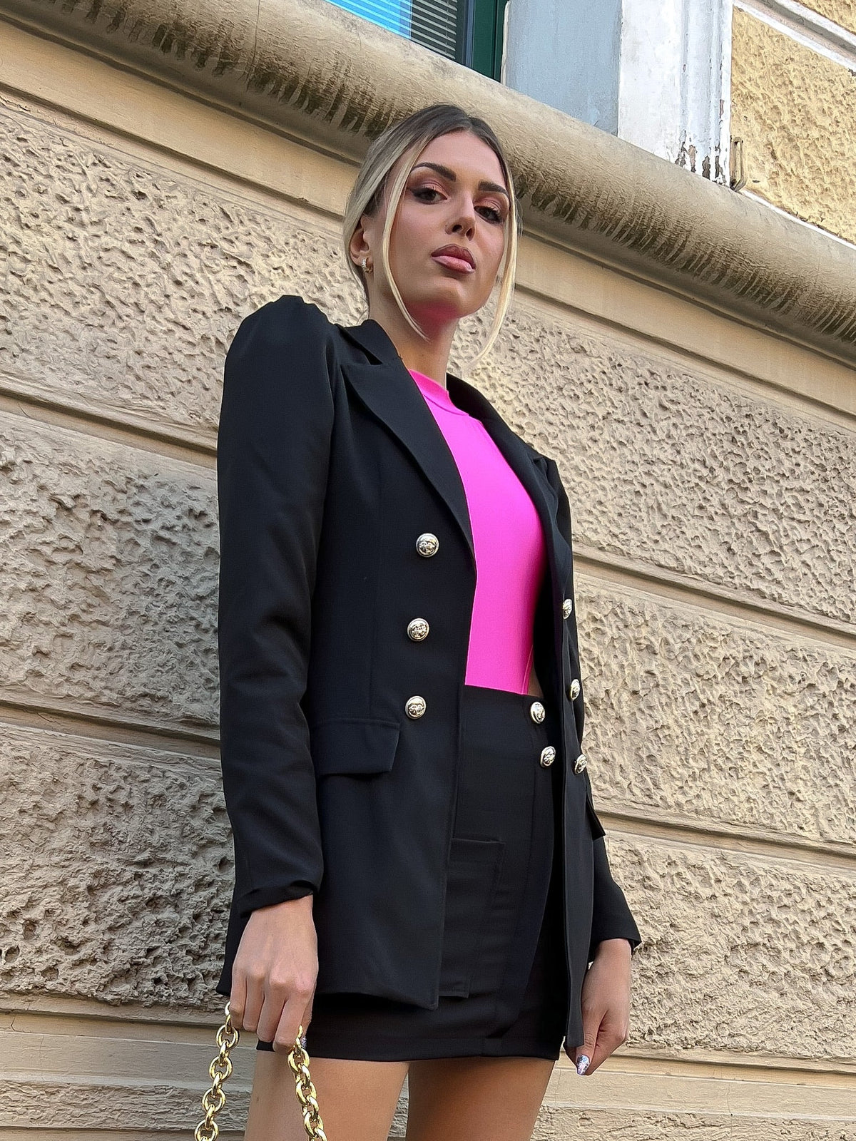 Completo giacca e gonna bottoni oro nero