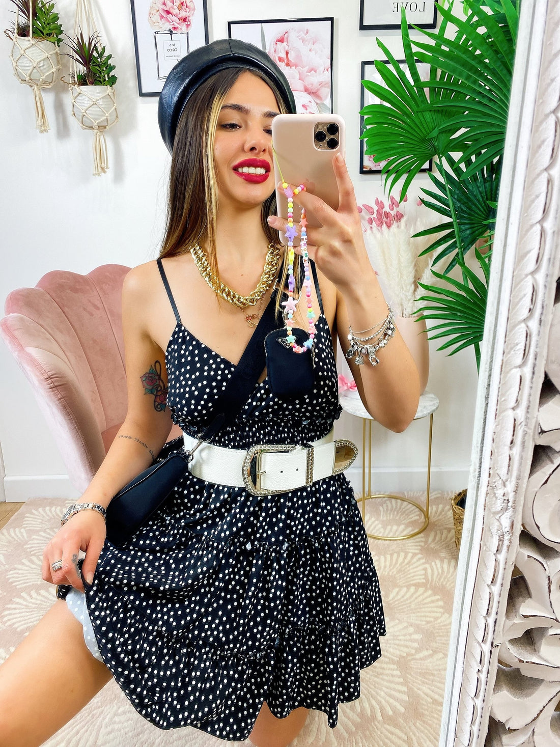 Abito a balze con gonna ampia a pois nero