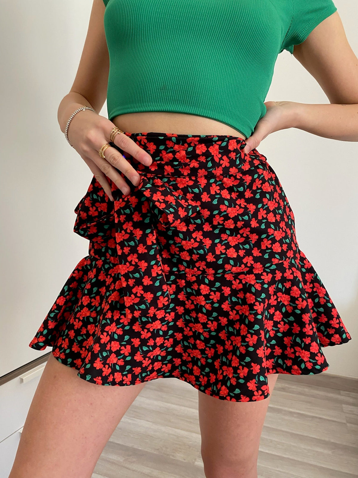 Gonna pantalone fiori rossi