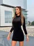 Abito in velluto nero con cuore