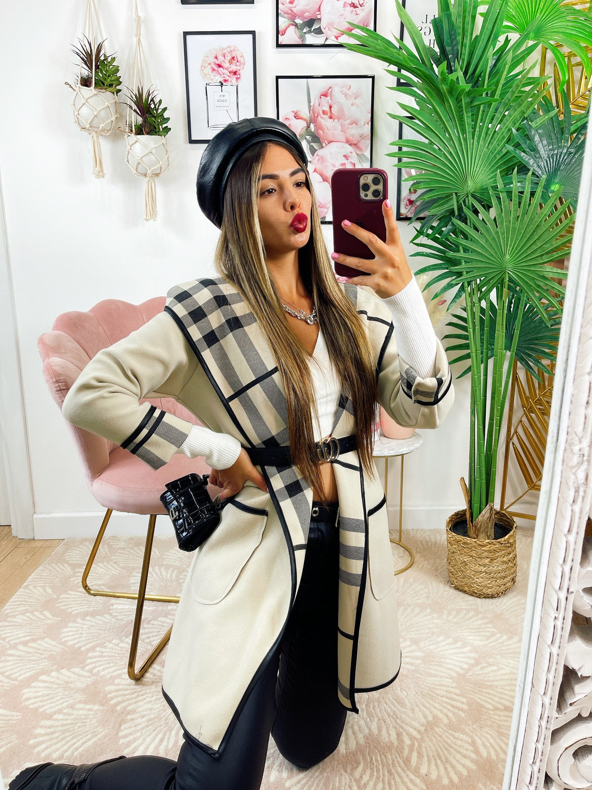 Cappotto check beige con cintura