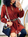 Abito morbido rosso con pois neri