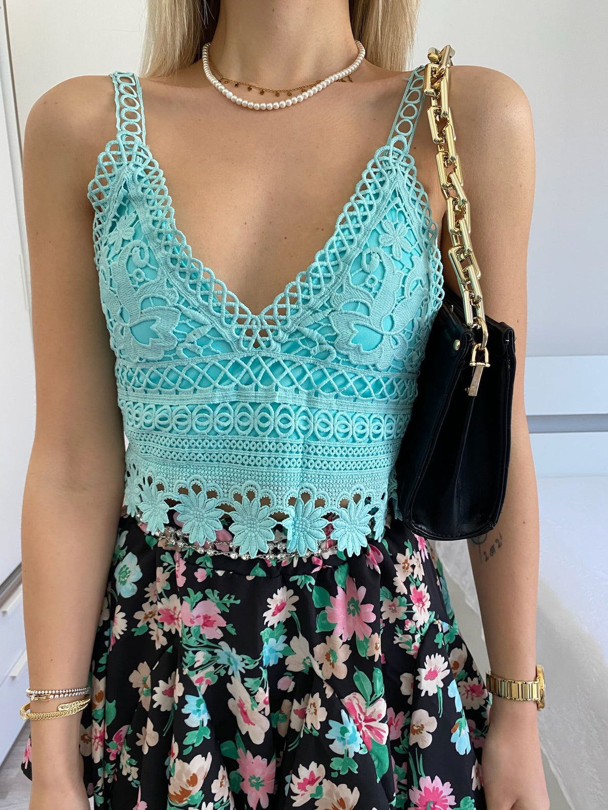 Top in pizzo Verdeacqua con pizzo