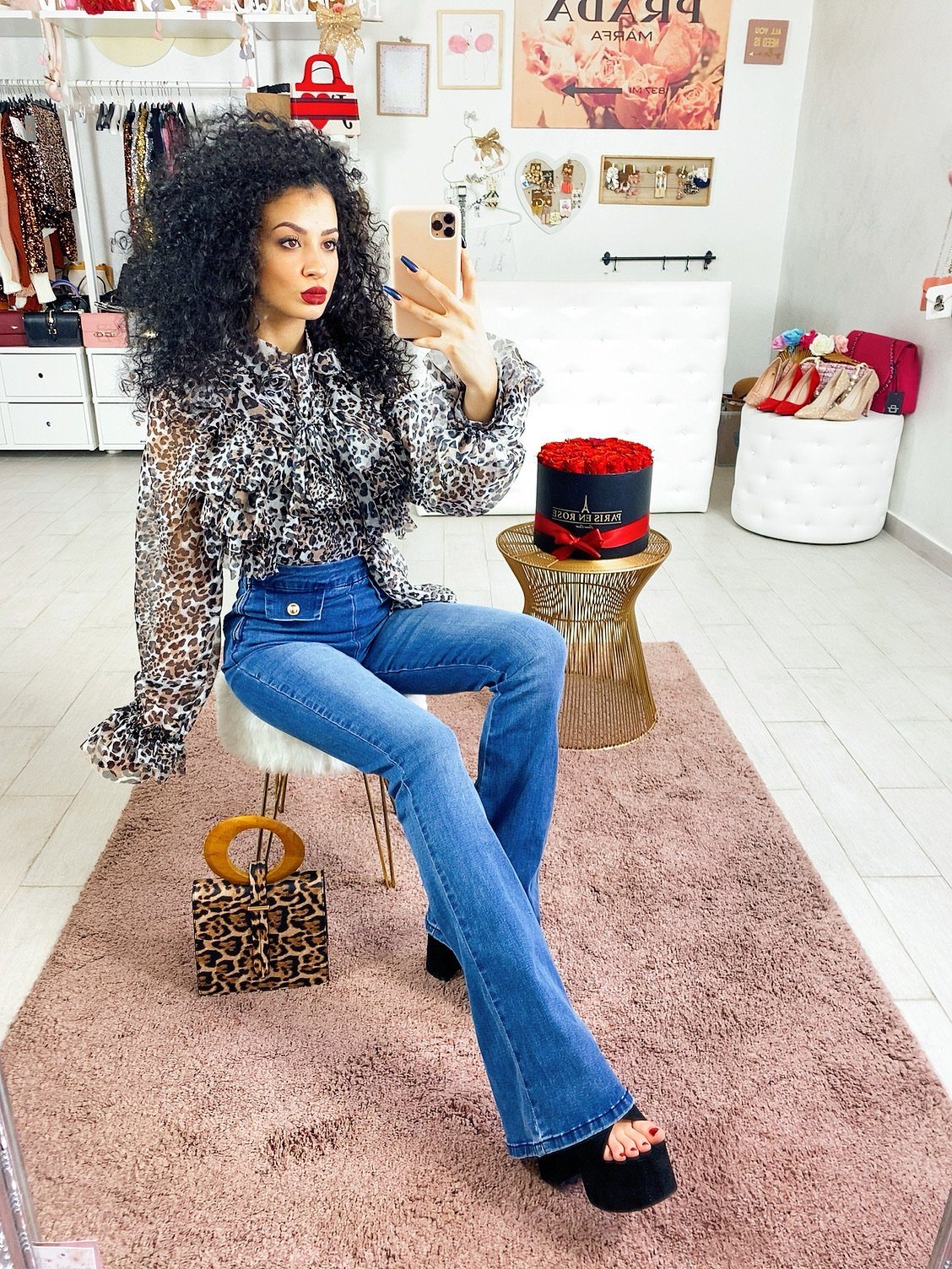 Jeans a vita alta a zampa