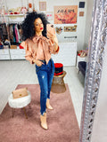 Jeans morbido con strappini