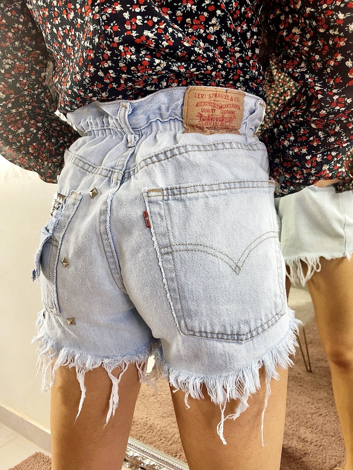 Jeans Vintage con Borchie chiaro