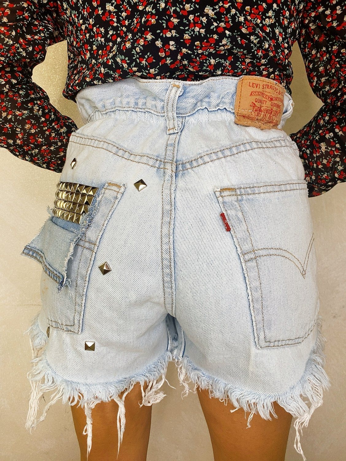 Jeans Vintage con Borchie chiaro