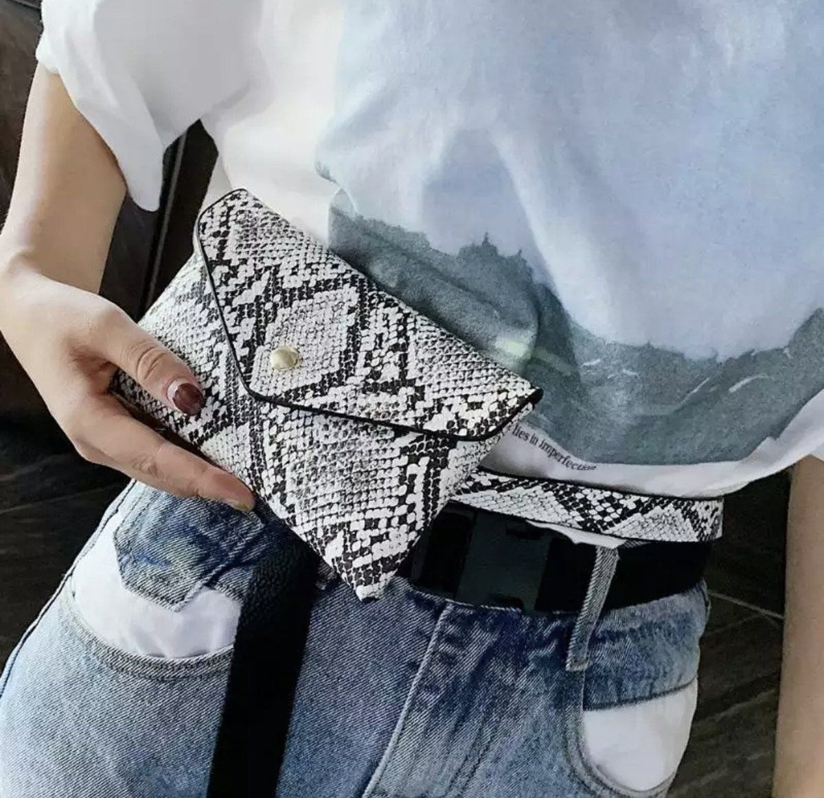 Marsupio pitonato bianco e nero